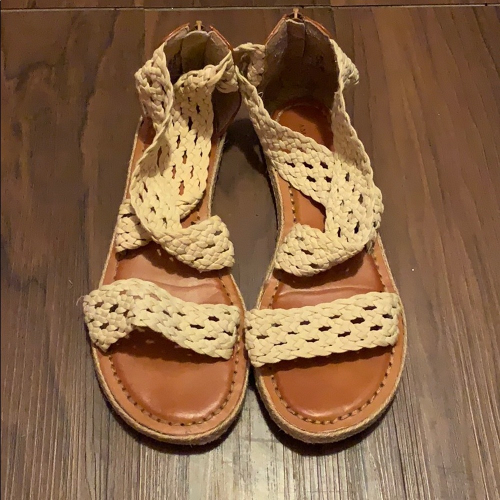 American Eagle Sandals
